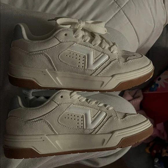 Vans Cream and White Men's Sneakers - Picture 4 of 5